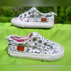 Blowfish Malibu Kids sz 8 Shoes Distressed White Canvas Rainbow Unicon Sneakers